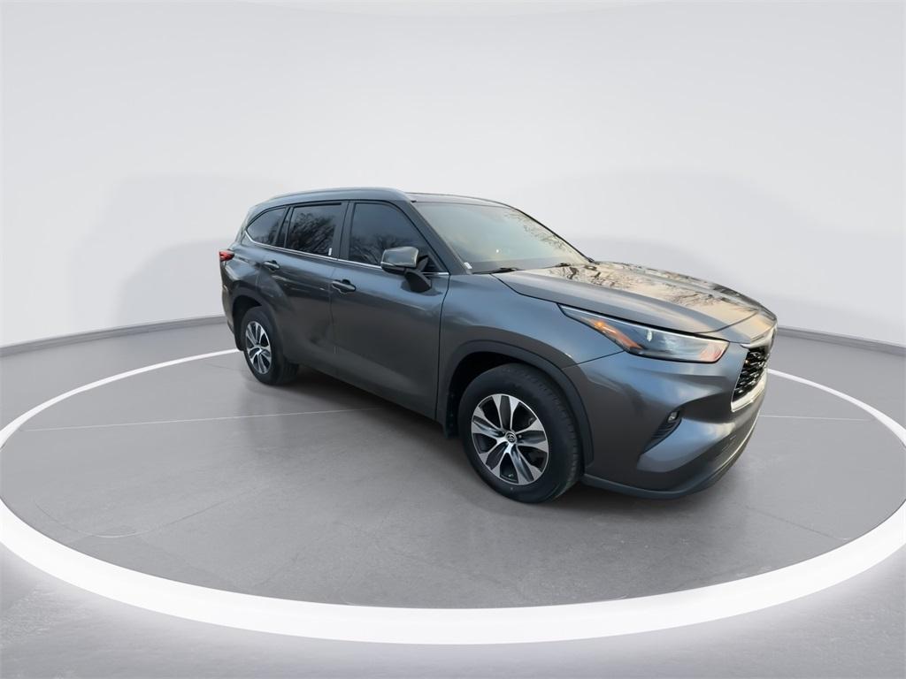 used 2023 Toyota Highlander car, priced at $35,850