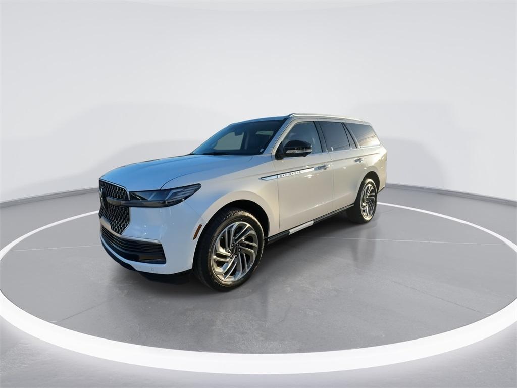 new 2025 Lincoln Navigator car, priced at $97,833