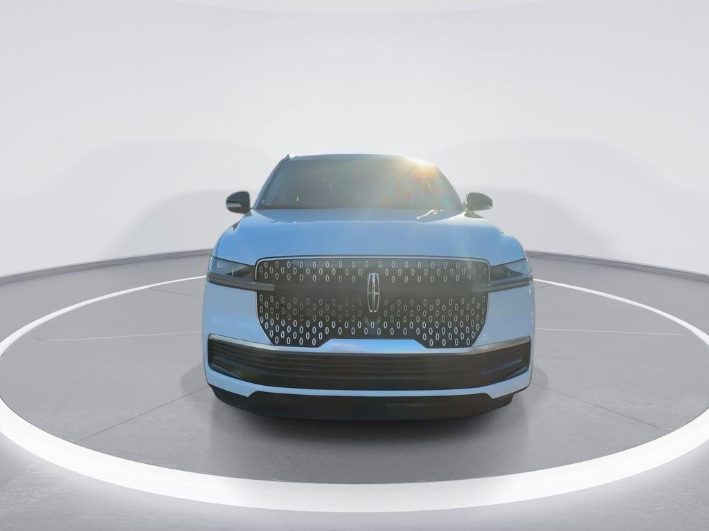 new 2025 Lincoln Navigator car, priced at $94,333