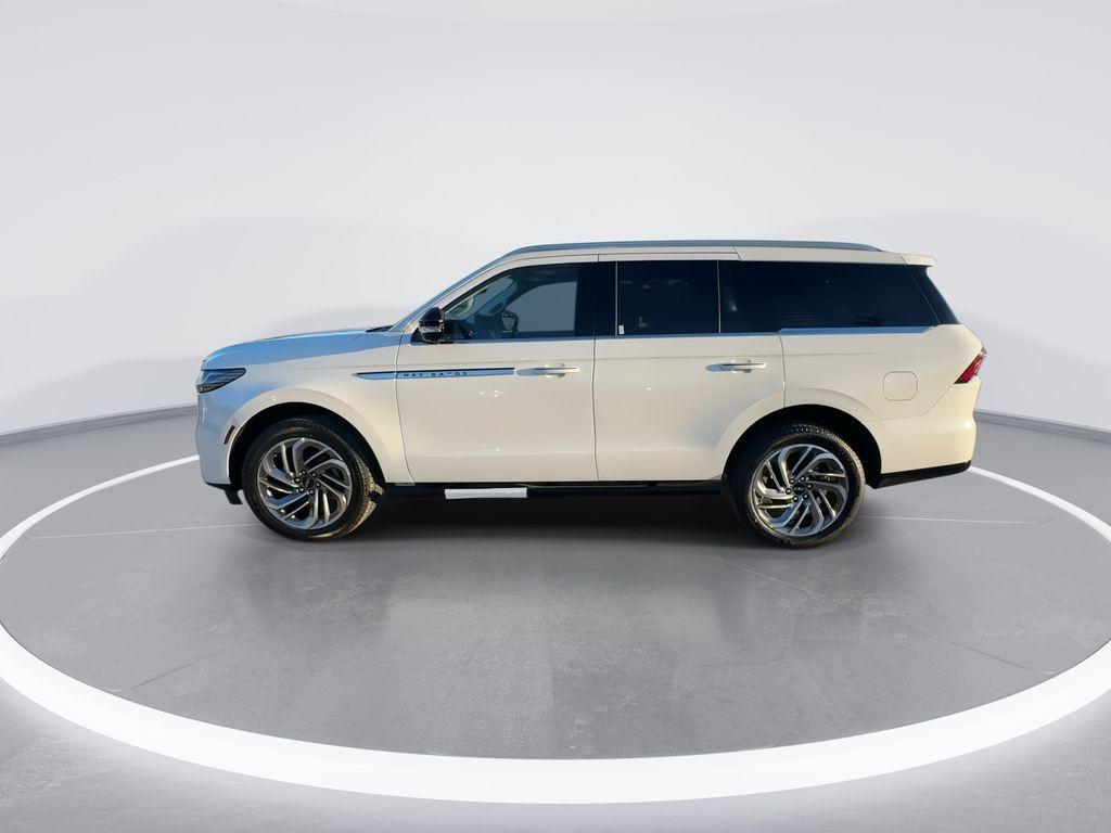 new 2025 Lincoln Navigator car, priced at $94,333