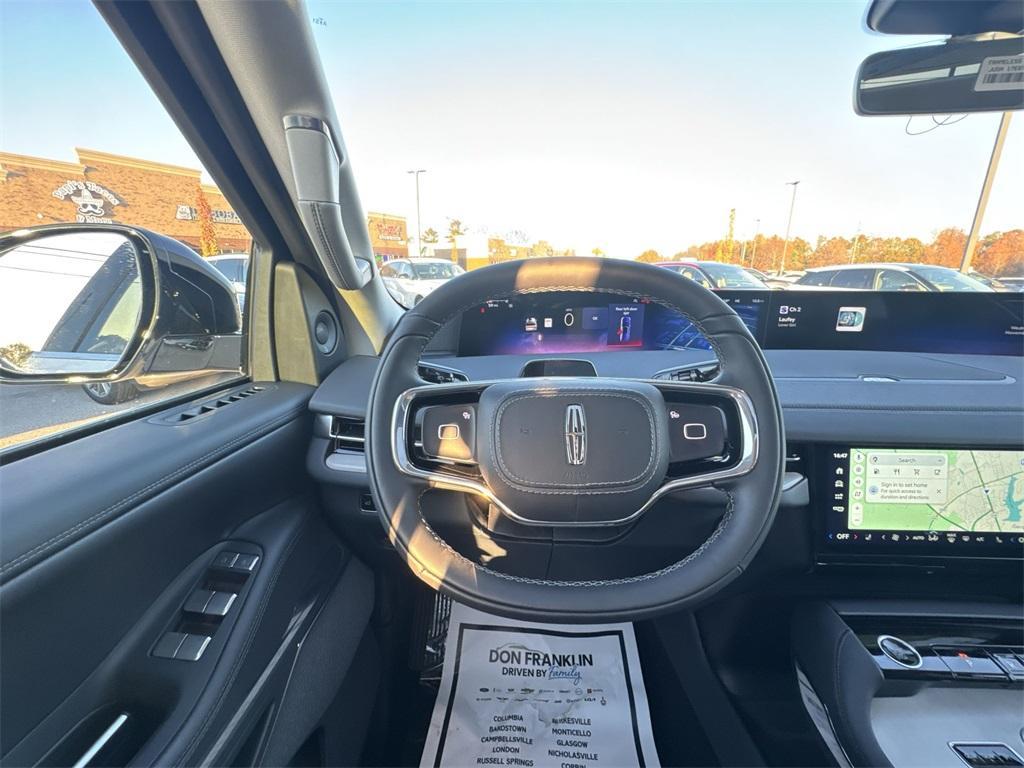 new 2025 Lincoln Navigator car, priced at $97,833