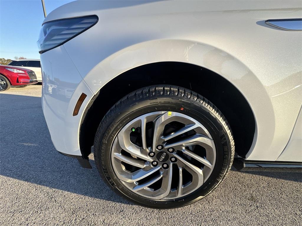 new 2025 Lincoln Navigator car, priced at $97,833
