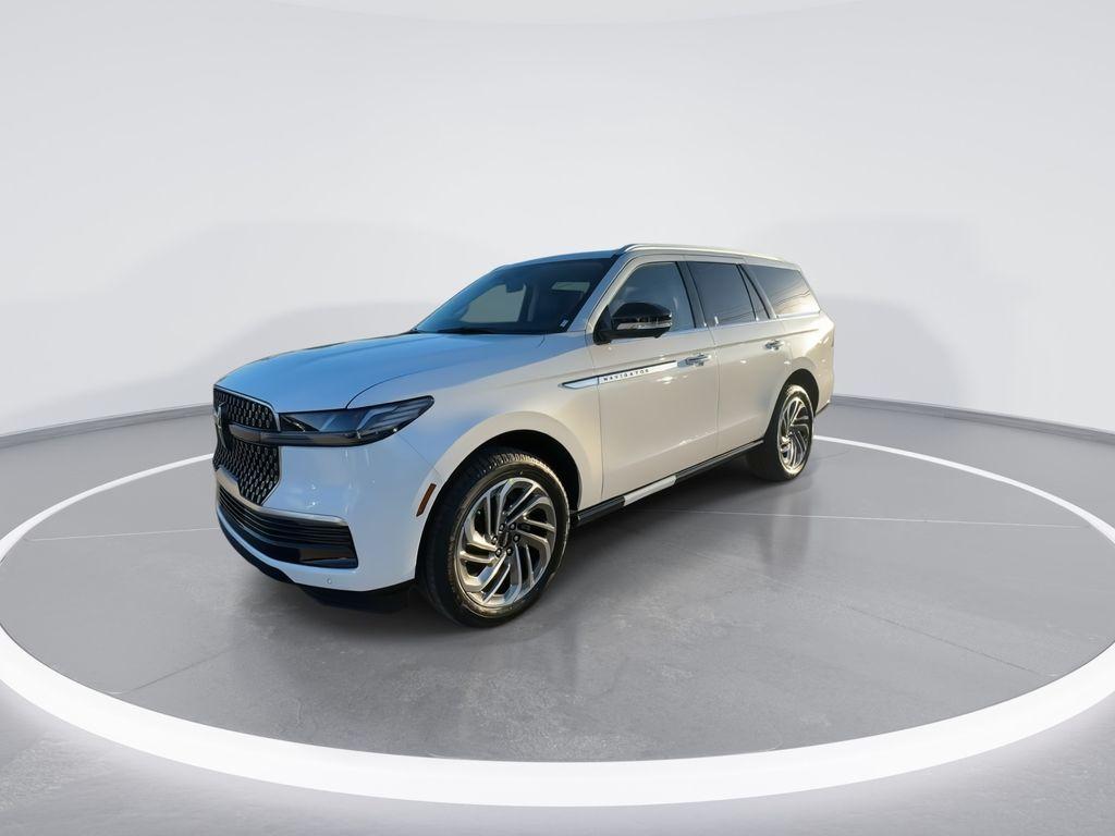 new 2025 Lincoln Navigator car, priced at $94,333