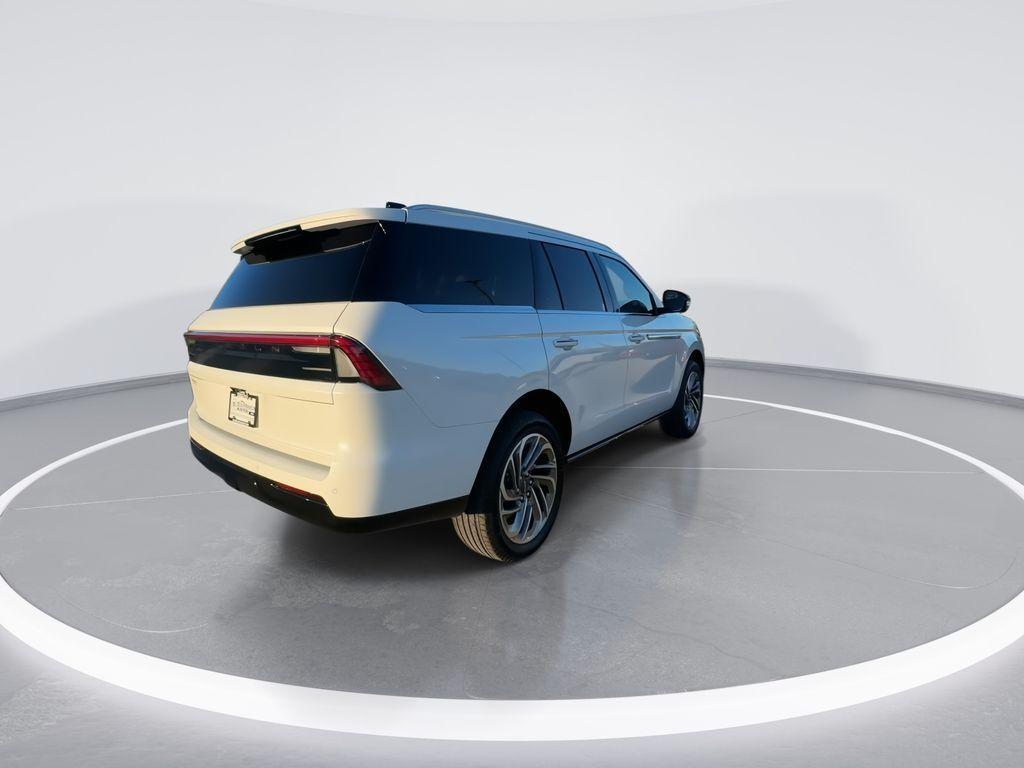 new 2025 Lincoln Navigator car, priced at $94,333