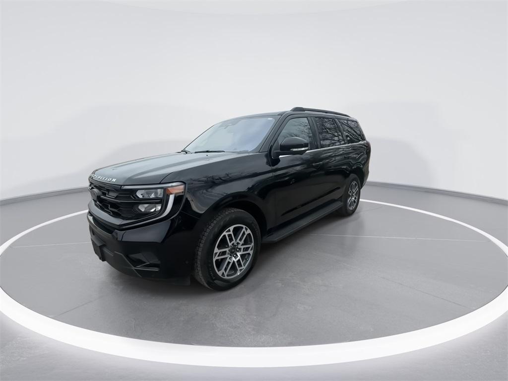 used 2025 Ford Expedition car, priced at $61,866