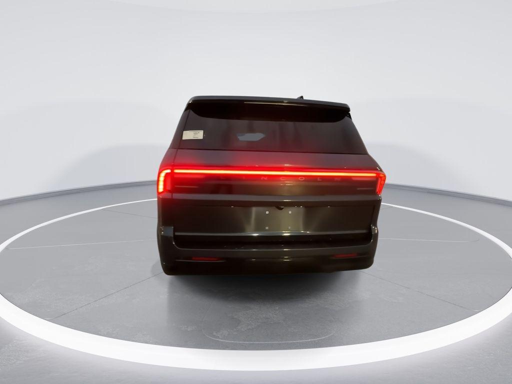 new 2025 Lincoln Navigator car, priced at $94,333