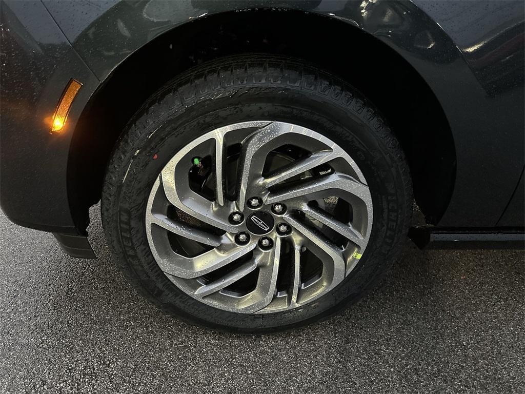 new 2025 Lincoln Navigator car, priced at $97,833