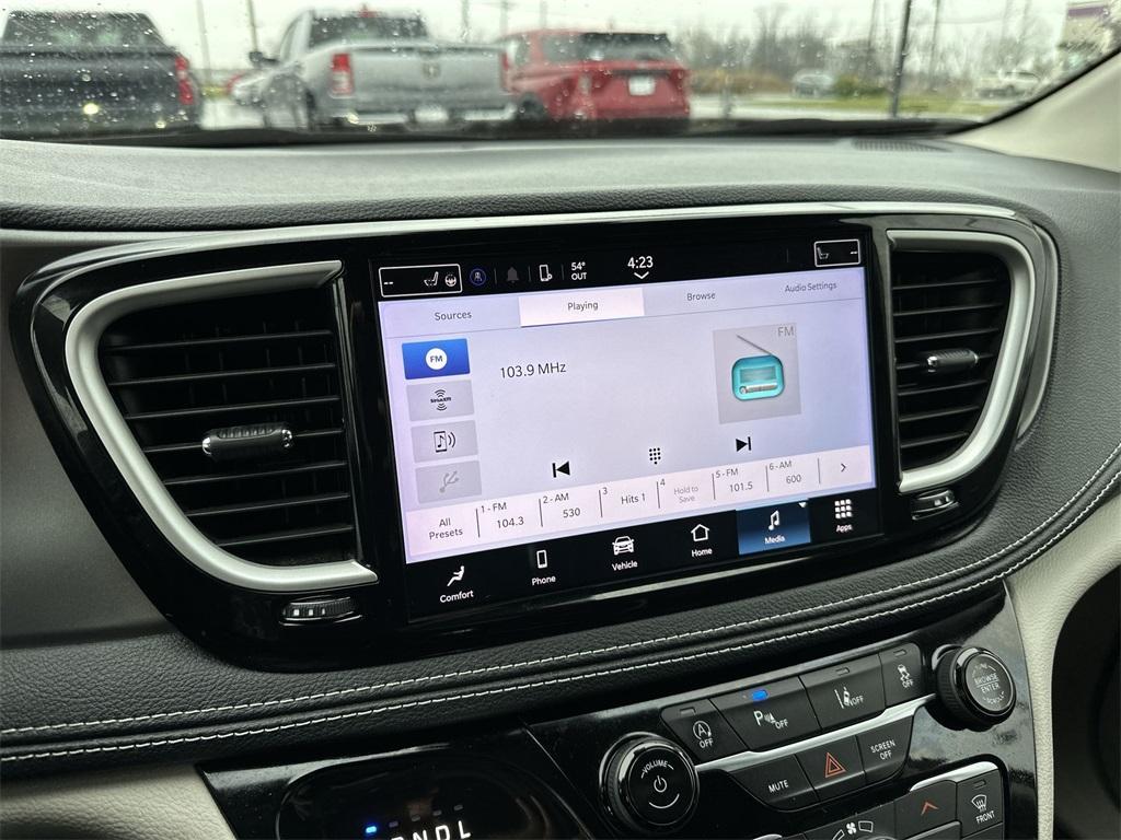 used 2023 Chrysler Pacifica car, priced at $32,848