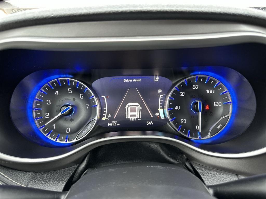 used 2023 Chrysler Pacifica car, priced at $32,848