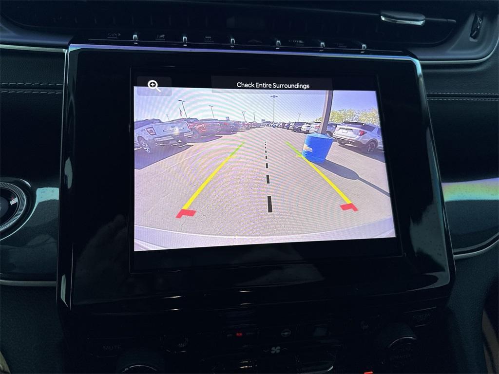 used 2022 Jeep Grand Cherokee car, priced at $26,399