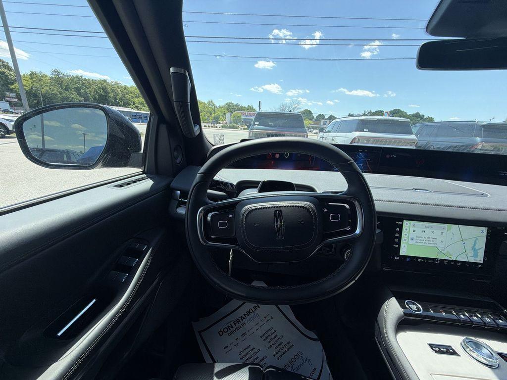 new 2026 Lincoln Navigator L car, priced at $105,458
