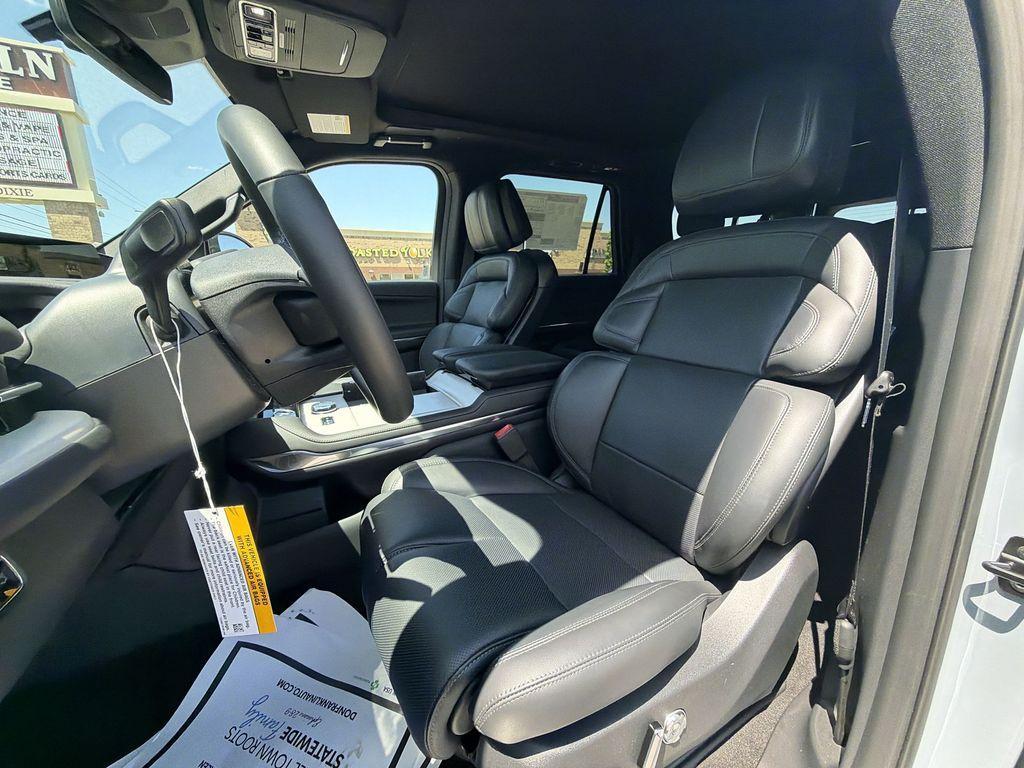 new 2026 Lincoln Navigator L car, priced at $105,458