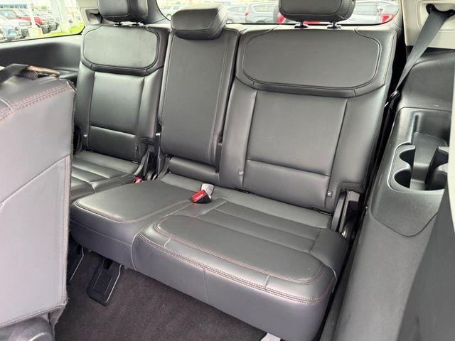 used 2025 Ford Expedition car, priced at $57,812