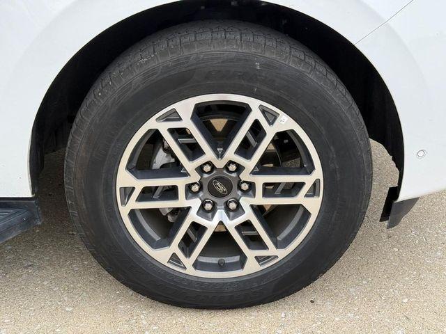 used 2025 Ford Expedition car, priced at $57,812