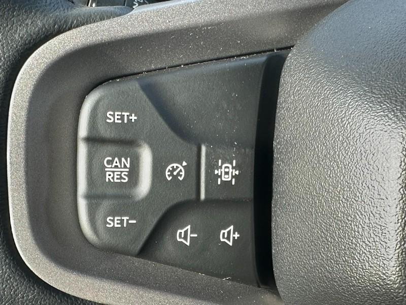 new 2025 Ford Bronco car, priced at $42,591