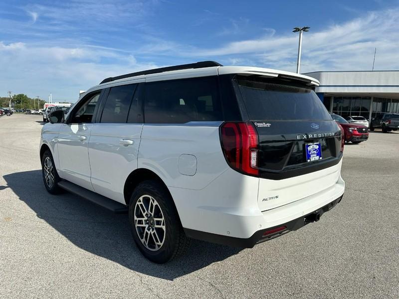 new 2025 Ford Expedition car, priced at $67,807