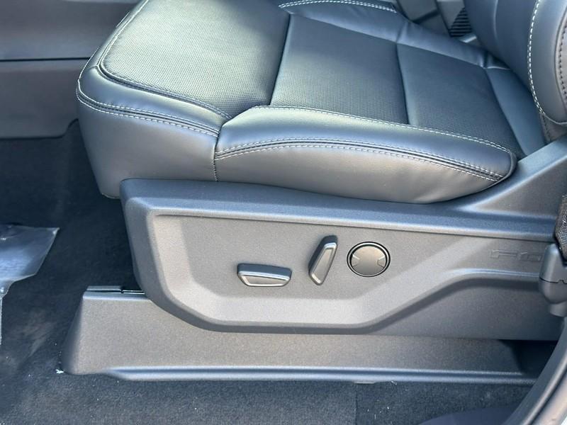 new 2025 Ford Expedition car, priced at $80,400