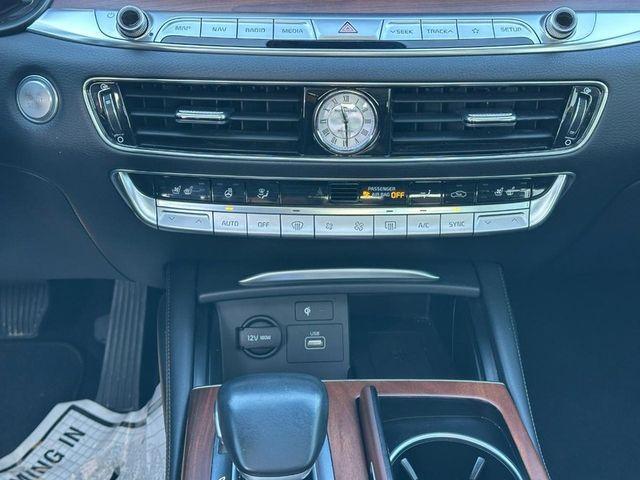 used 2019 Kia K900 car, priced at $25,212