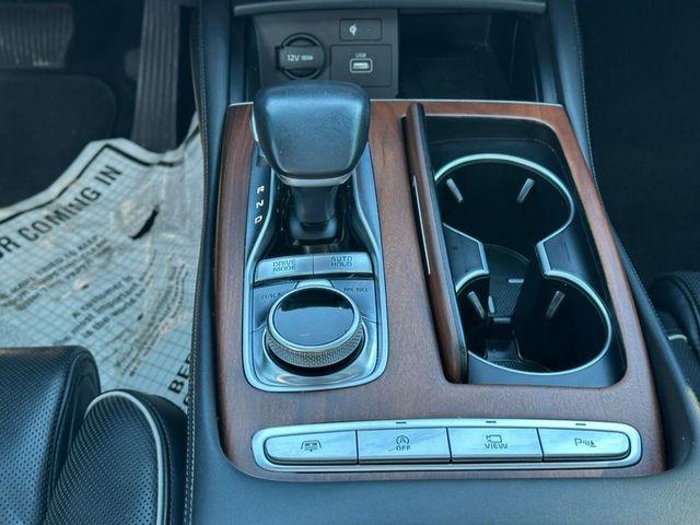 used 2019 Kia K900 car, priced at $25,212