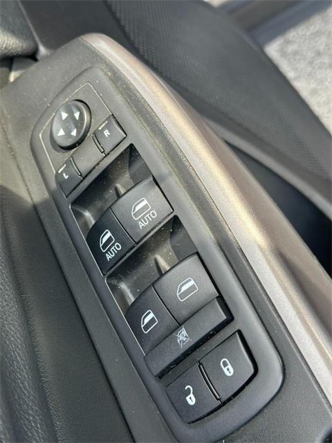 used 2019 Jeep Cherokee car, priced at $17,312