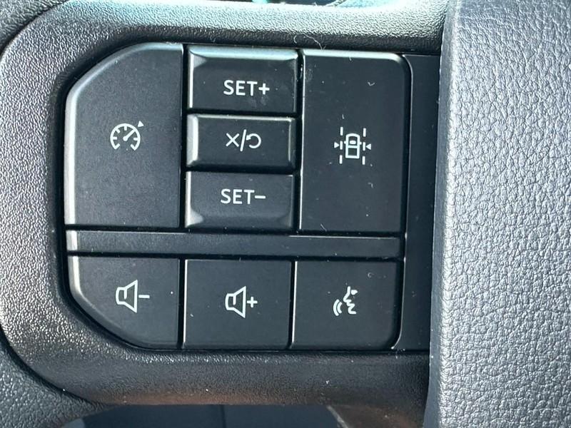 new 2025 Ford F-150 car, priced at $40,423