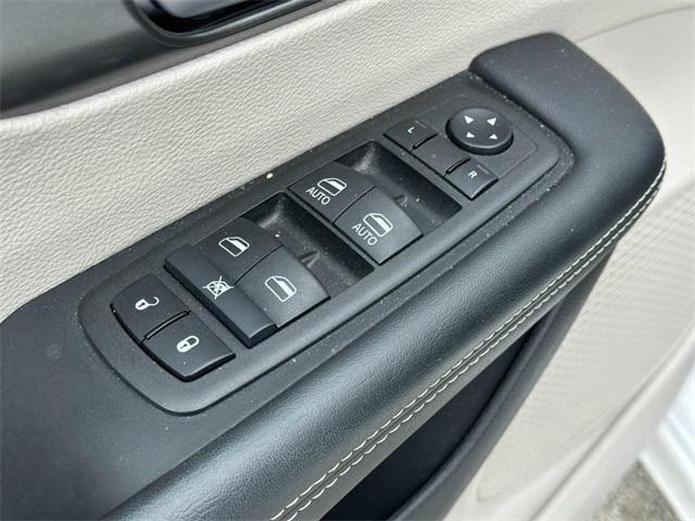 used 2024 Chrysler Pacifica car, priced at $29,500