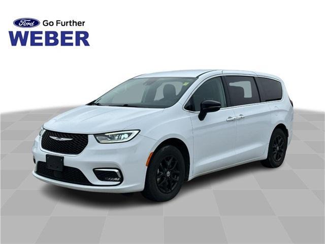 used 2024 Chrysler Pacifica car, priced at $29,500