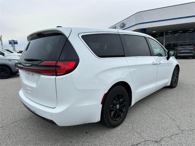 used 2024 Chrysler Pacifica car, priced at $29,500
