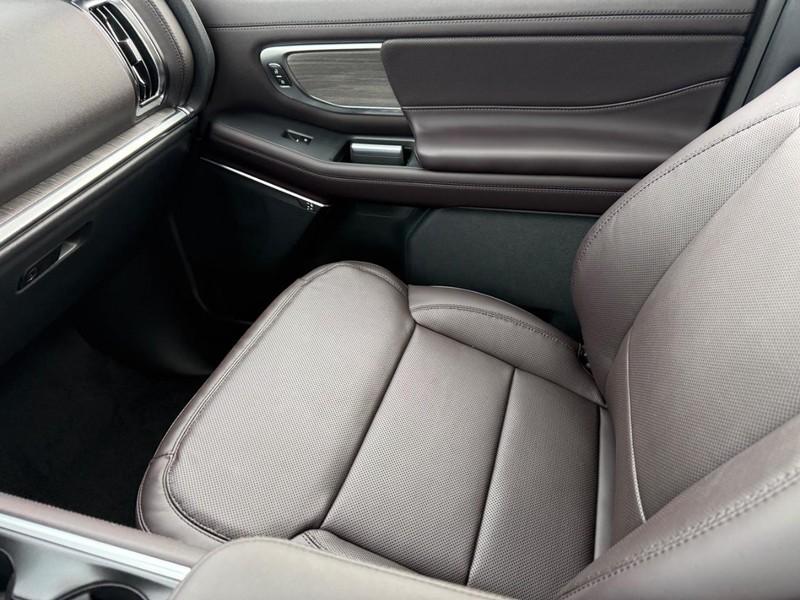 new 2026 Ford Expedition car, priced at $82,884