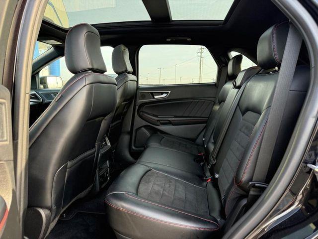 used 2024 Ford Edge car, priced at $30,000