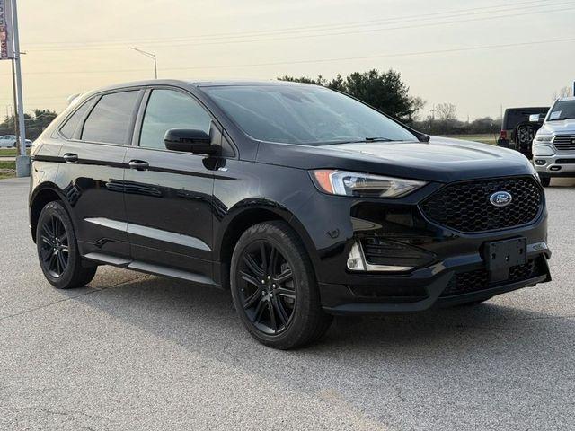 used 2024 Ford Edge car, priced at $30,000