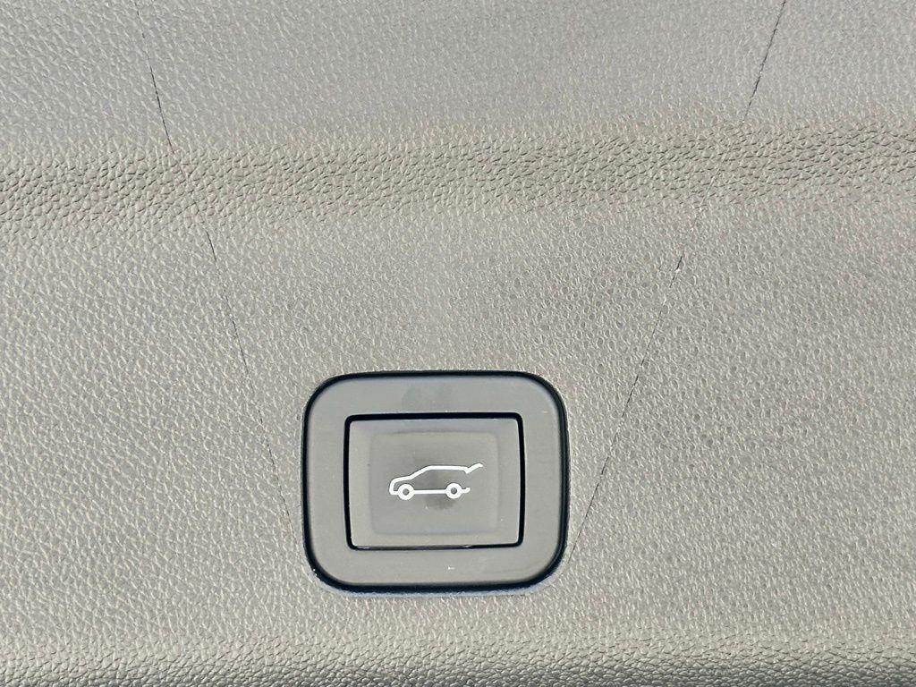 used 2025 GMC Yukon car, priced at $66,343