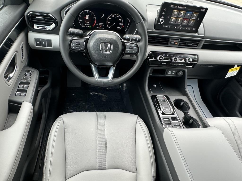 new 2025 Honda Pilot car, priced at $45,280