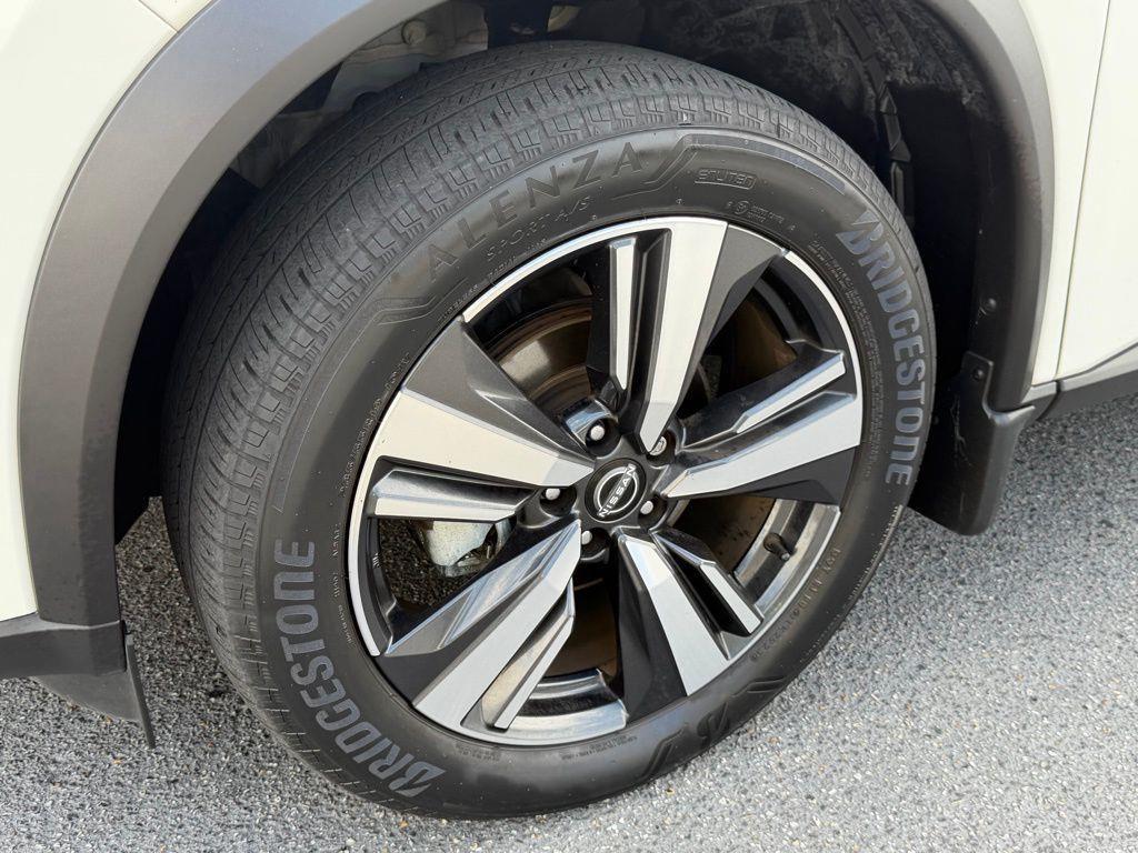 used 2023 Nissan Rogue car, priced at $25,944