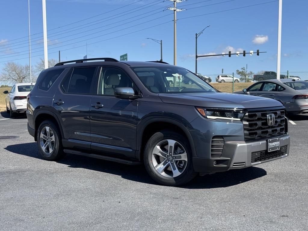new 2026 Honda Pilot car, priced at $45,990