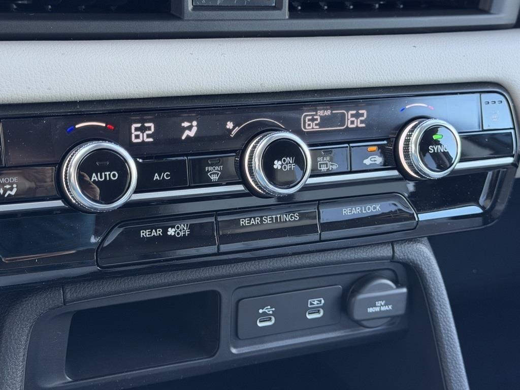 new 2026 Honda Pilot car, priced at $45,990