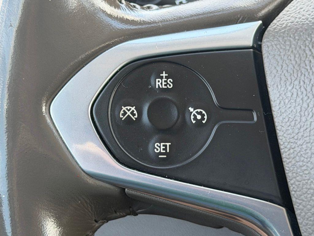 used 2021 Chevrolet Traverse car, priced at $21,894
