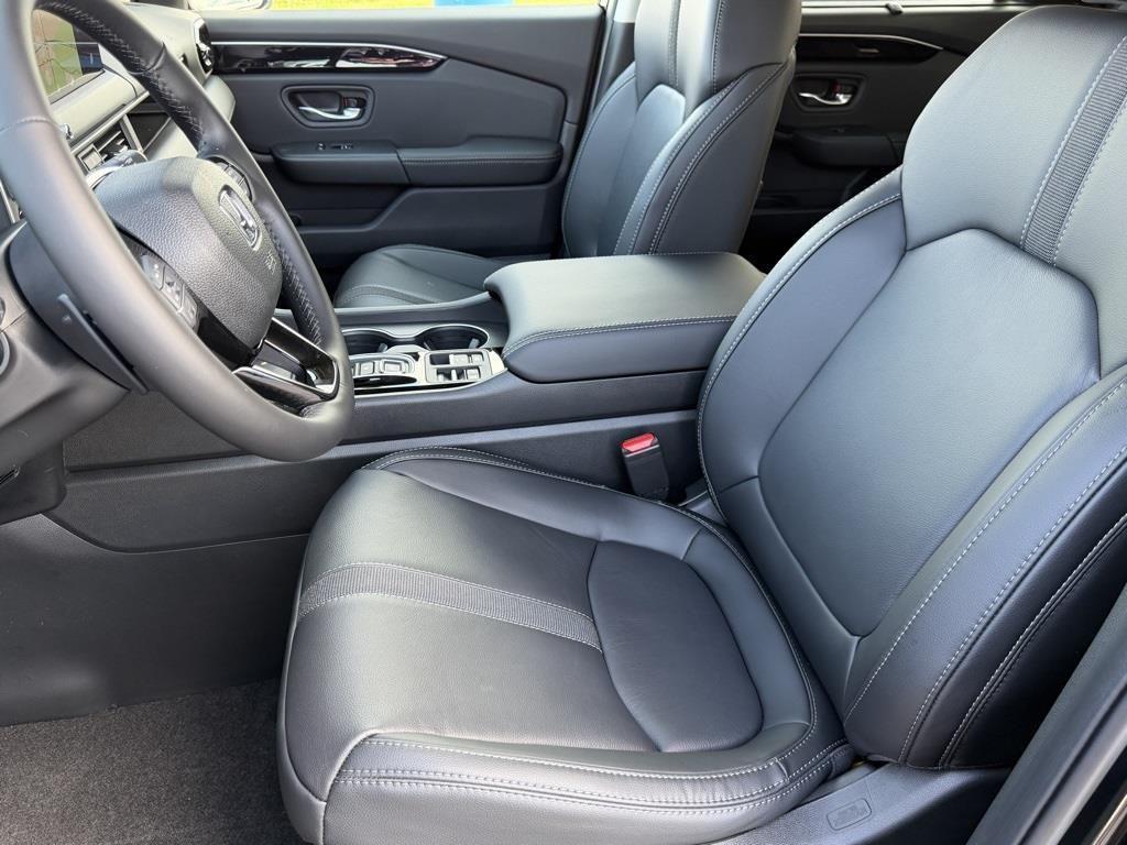 new 2026 Honda Pilot car, priced at $42,990