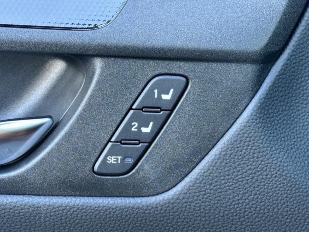 new 2026 Honda CR-V Hybrid car, priced at $39,175