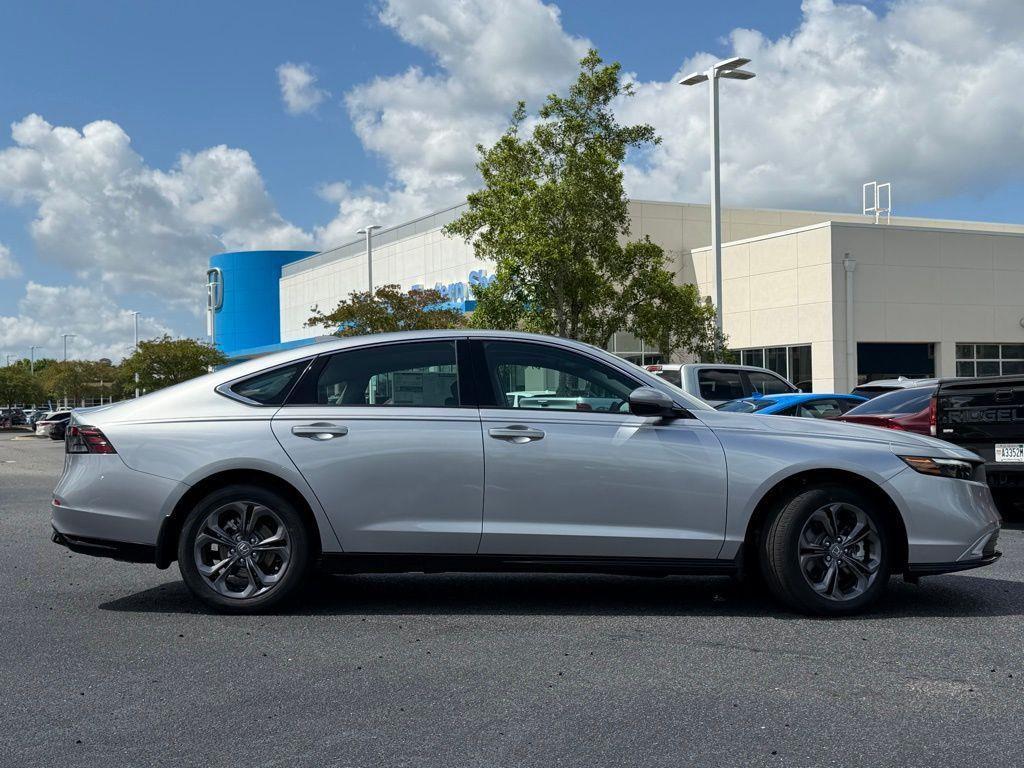 new 2026 Honda Accord Hybrid car, priced at $35,290