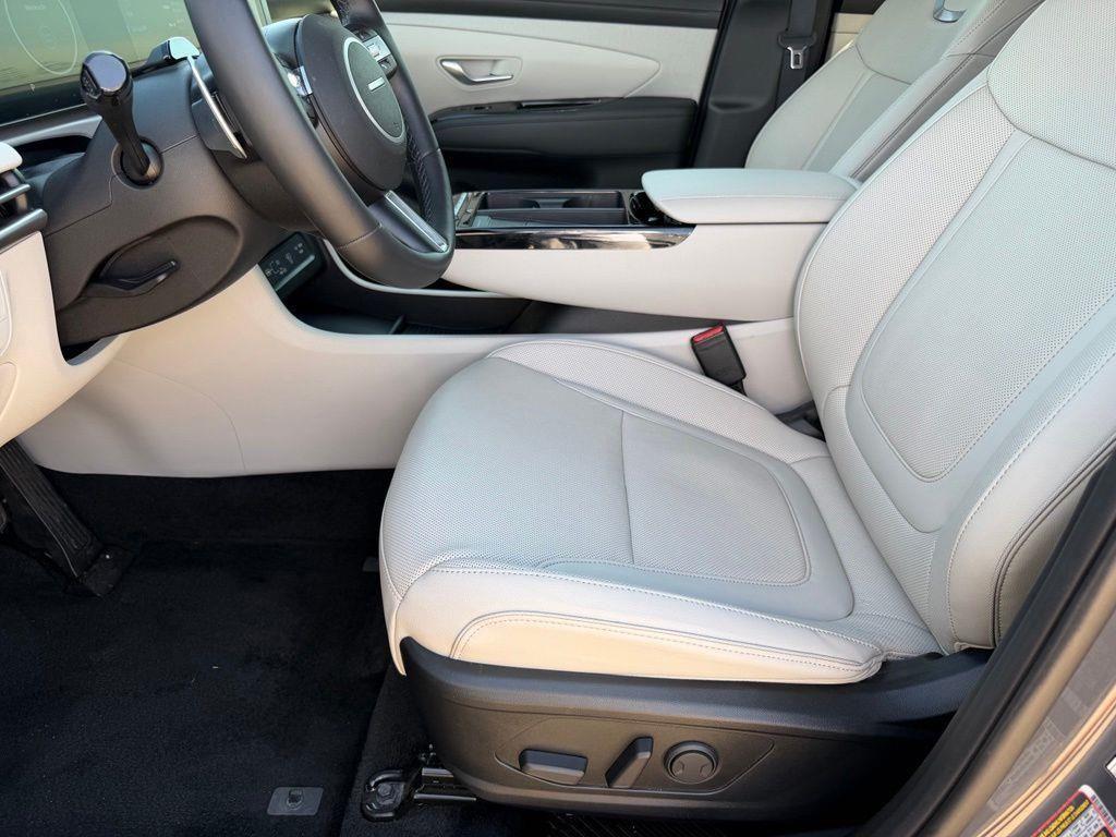 used 2025 Hyundai Tucson car, priced at $32,000
