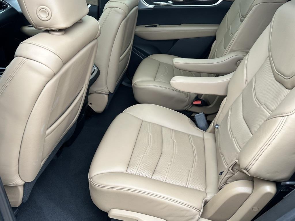 used 2023 Cadillac XT6 car, priced at $37,000