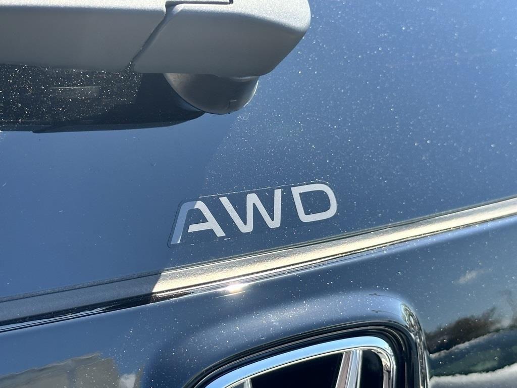 new 2026 Honda CR-V Hybrid car, priced at $39,675