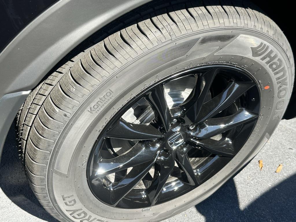 new 2026 Honda CR-V Hybrid car, priced at $40,675