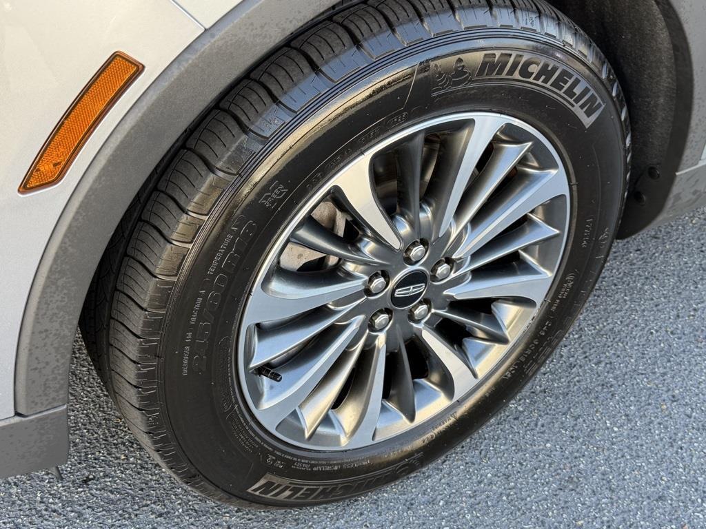 used 2023 Lincoln Nautilus car, priced at $33,000