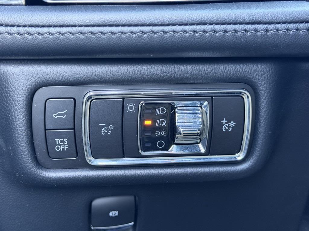 used 2023 Lincoln Nautilus car, priced at $33,000