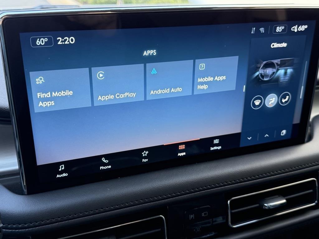 used 2023 Lincoln Nautilus car, priced at $33,000