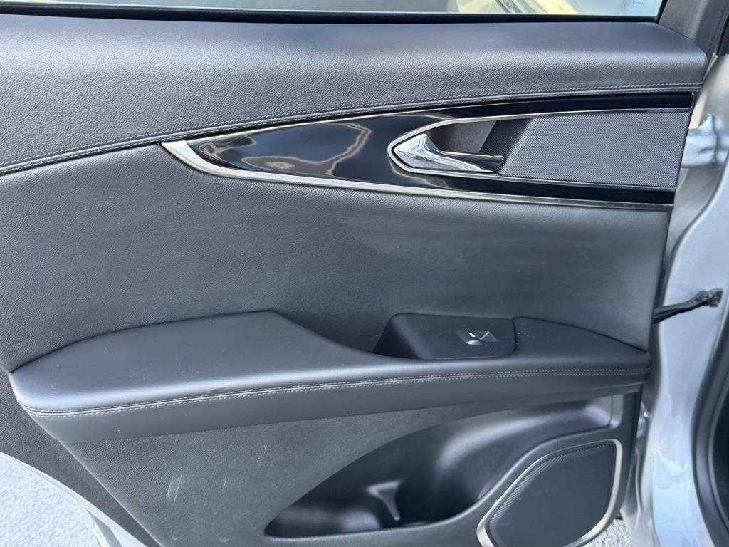 used 2023 Lincoln Nautilus car, priced at $33,000