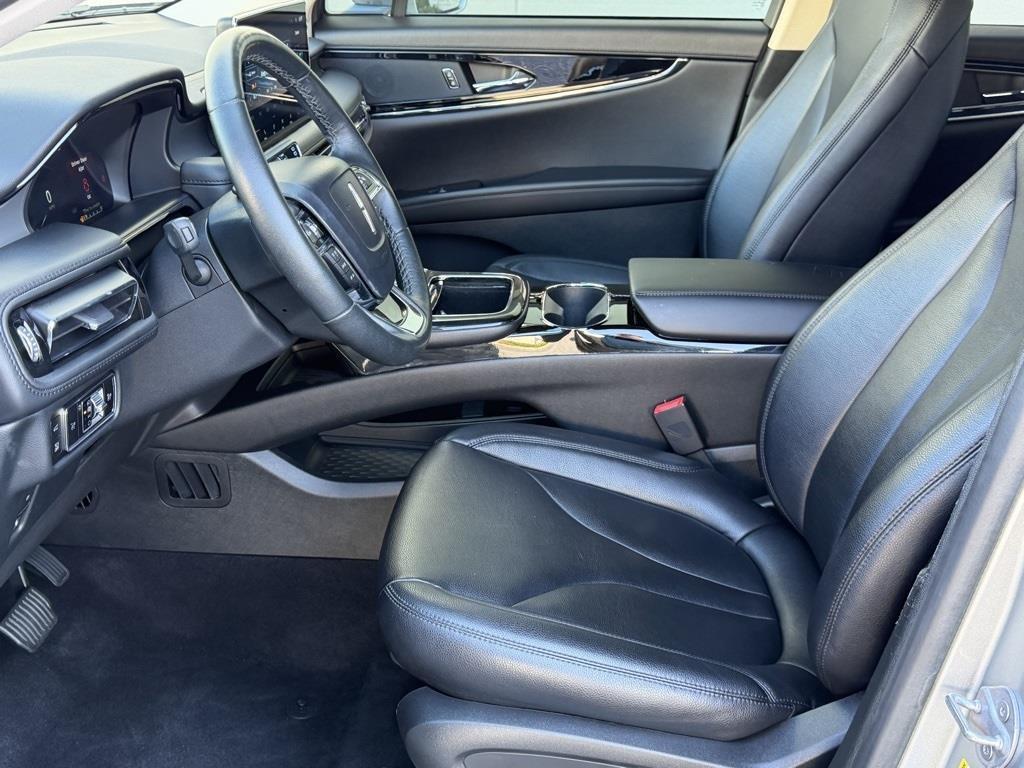 used 2023 Lincoln Nautilus car, priced at $33,000