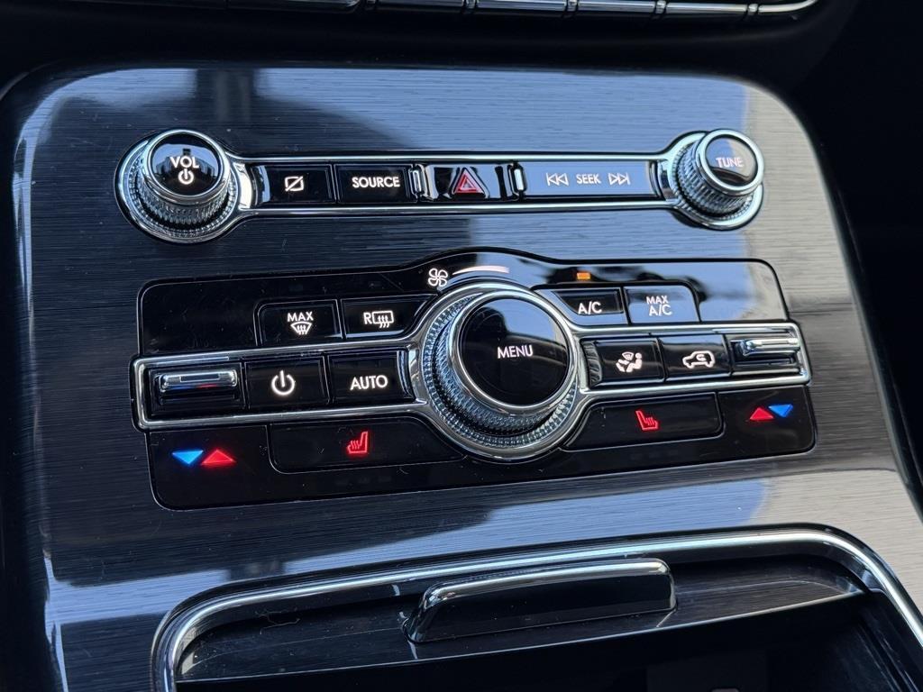 used 2023 Lincoln Nautilus car, priced at $33,000